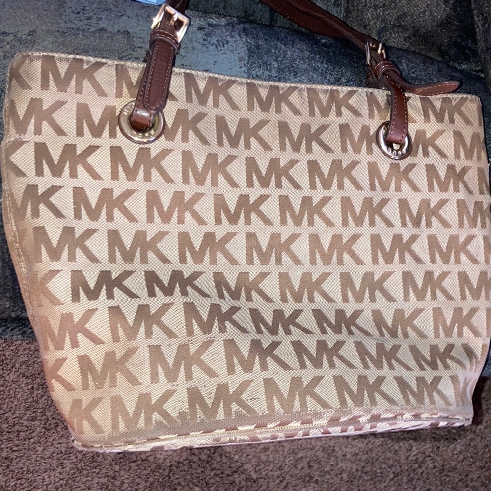Michael kors shoulder bag